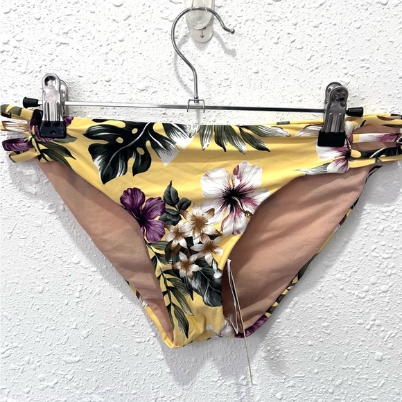 2 bottom piecesGianni Bini / Xhilaration Yellow and Black Bikini hipster M - Picture 3 of 6